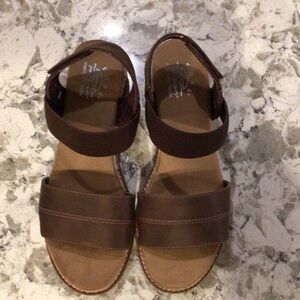 Skechers Brown Kids Sandals